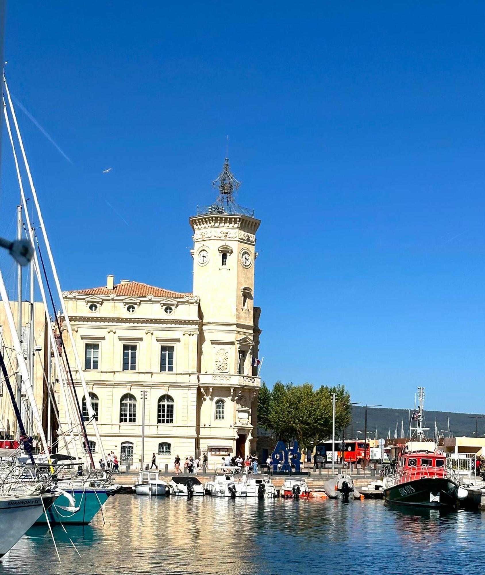 L'Alceste La Ciotat Luaran gambar